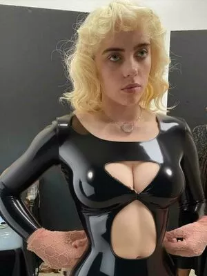 Billie Eilish OnlyFans Leaked Free Thumbnail Picture - #2DOh5m54oR