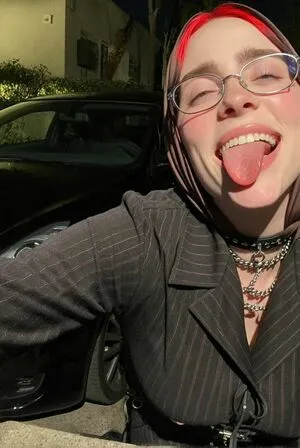Billie Eilish OnlyFans Leaked Free Thumbnail Picture - #2OvyRhgb4A