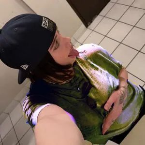 Billie Eilish OnlyFans Leaked Free Thumbnail Picture - #2VdW7Td1e1