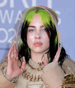 Billie Eilish OnlyFans Leaked Free Thumbnail Picture - #3gK1I12Si1