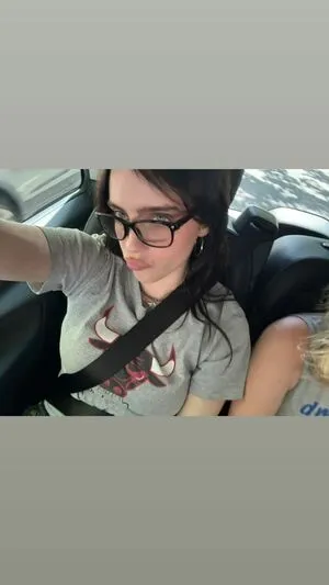 Billie Eilish OnlyFans Leaked Free Thumbnail Picture - #7dyUWlhDHR
