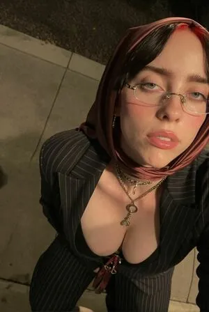 Billie Eilish OnlyFans Leaked Free Thumbnail Picture - #AVrCxod8Ft