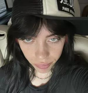 Billie Eilish OnlyFans Leaked Free Thumbnail Picture - #AxwlQqX8ww