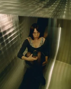 Billie Eilish OnlyFans Leaked Free Thumbnail Picture - #C9b3T3heN3