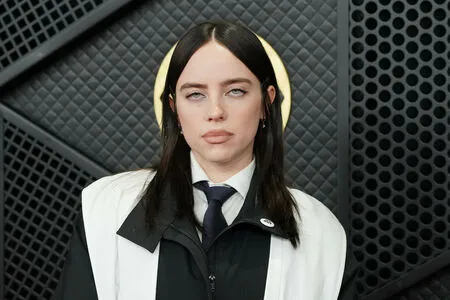 Billie Eilish OnlyFans Leaked Free Thumbnail Picture - #CGBgLJMnJe