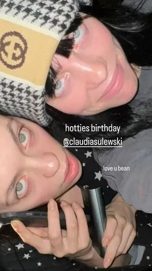 Billie Eilish OnlyFans Leaked Free Thumbnail Picture - #G06CY0IZv3