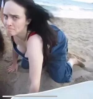Billie Eilish OnlyFans Leaked Free Thumbnail Picture - #KMXxzwo60C