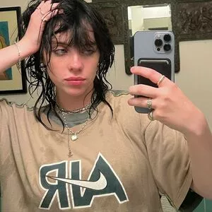 Billie Eilish OnlyFans Leaked Free Thumbnail Picture - #P07vmxXviE