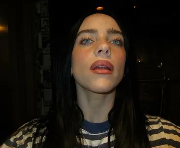 Billie Eilish OnlyFans Leaked Free Thumbnail Picture - #QUw74ggizt