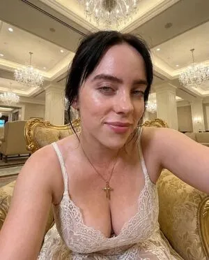 Billie Eilish OnlyFans Leaked Free Thumbnail Picture - #Qq998GuEqx