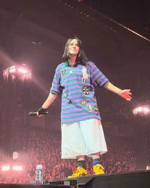 Billie Eilish OnlyFans Leaked Free Thumbnail Picture - #RyAkYRNlFS