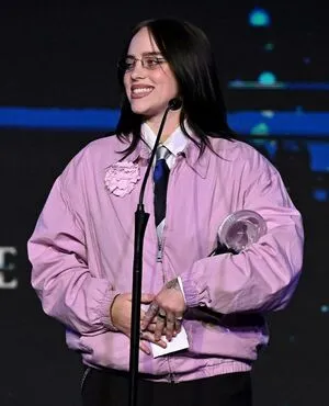 Billie Eilish OnlyFans Leaked Free Thumbnail Picture - #VZ3YeB42ia