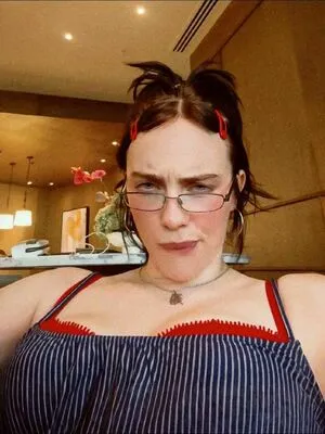 Billie Eilish OnlyFans Leaked Free Thumbnail Picture - #Zwa6jZX9Xd