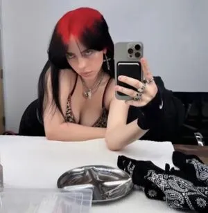 Billie Eilish OnlyFans Leaked Free Thumbnail Picture - #aRDGlEyLEO