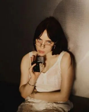Billie Eilish OnlyFans Leaked Free Thumbnail Picture - #fsRI1Iryro