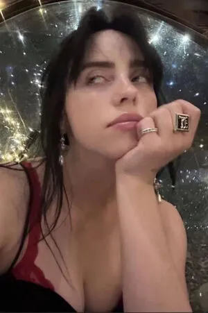 Billie Eilish OnlyFans Leaked Free Thumbnail Picture - #iebgSz2Tad