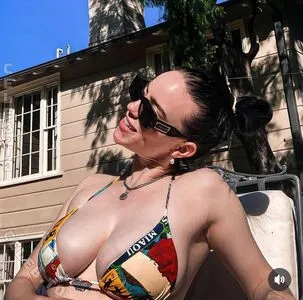 Billie Eilish OnlyFans Leaked Free Thumbnail Picture - #m01VUbjGnq