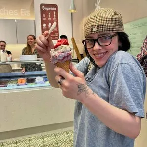 Billie Eilish OnlyFans Leaked Free Thumbnail Picture - #mGafx2w7O8