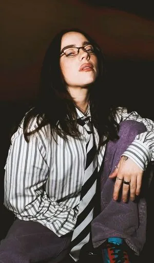 Billie Eilish OnlyFans Leaked Free Thumbnail Picture - #omyzjtnEfE