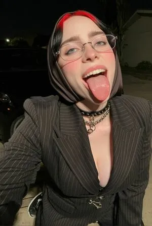 Billie Eilish OnlyFans Leaked Free Thumbnail Picture - #s4XoFdAoh5