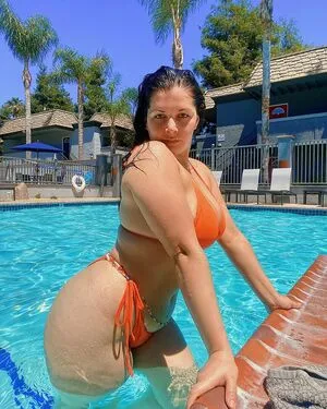 Bimbardashianwest OnlyFans Leaked Free Thumbnail Picture - #x4sr69XW1c