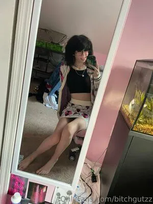 Bitchgutzz OnlyFans Leaked Free Thumbnail Picture - #gF3QXOYnom