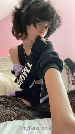 Bitchgutzz OnlyFans Leaked Free Thumbnail Picture - #lba77Suc7v