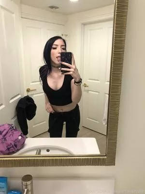 blackhairporcelainskin OnlyFans Leaked Free Thumbnail Picture - #2ojukfnJI8