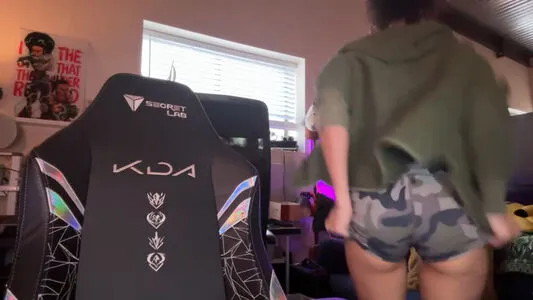 BlackKrystel OnlyFans Leaked Free Thumbnail Picture - #RgvgGc7WQc