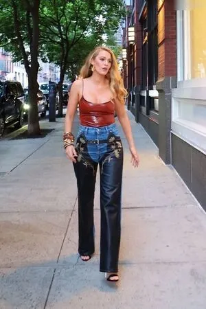 Blake Lively OnlyFans Leaked Free Thumbnail Picture - #9NGnw4vAZa