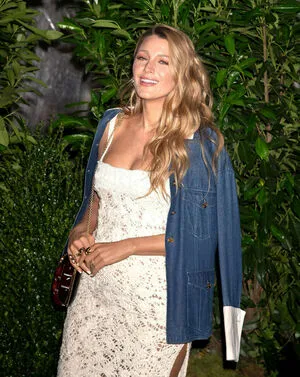 Blake Lively OnlyFans Leaked Free Thumbnail Picture - #CrJqWSQIWY