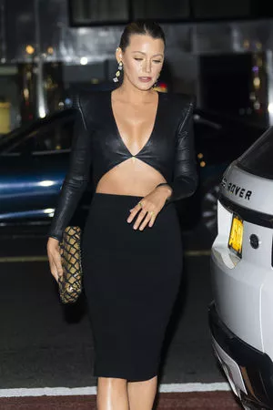 Blake Lively OnlyFans Leaked Free Thumbnail Picture - #yXuRz7bfey