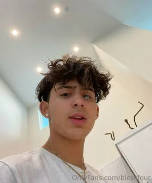 Blessfour OnlyFans Leaked Free Thumbnail Picture - #Fap8bxwMiV