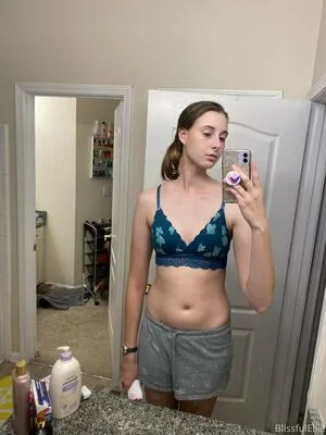 Blissfulellie OnlyFans Leaked Free Thumbnail Picture - #HSMZsA5aU7
