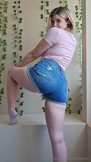 Blissfulflower OnlyFans Leaked Free Thumbnail Picture - #3R0CGOrqLI