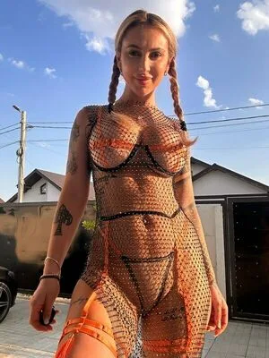 Blond Elle OnlyFans Leaked Free Thumbnail Picture - #SNNEW7N720