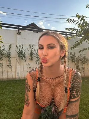 Blond Elle OnlyFans Leaked Free Thumbnail Picture - #hO5A2g5vRR