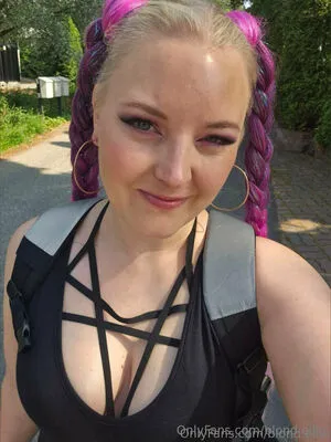 Blond Ellie OnlyFans Leaked Free Thumbnail Picture - #HiTaOPoyeD