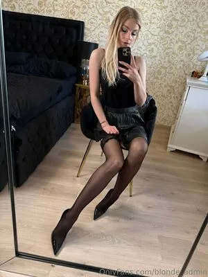 Blonde Admin OnlyFans Leaked Free Thumbnail Picture - #9e5fFrSbOu