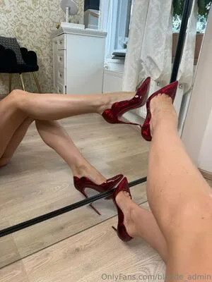 Blonde Admin OnlyFans Leaked Free Thumbnail Picture - #a3FWbuybSJ