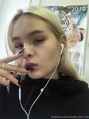 Blonde Bitch OnlyFans Leaked Free Thumbnail Picture - #TZtd2HO09y