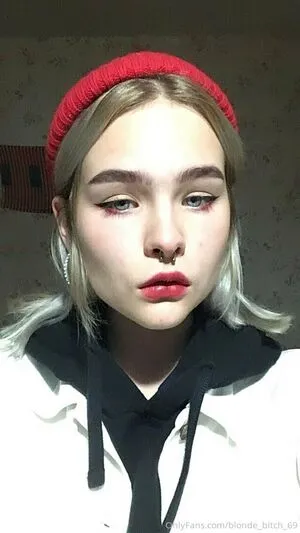 Blonde Bitch OnlyFans Leaked Free Thumbnail Picture - #s0X1RCufty