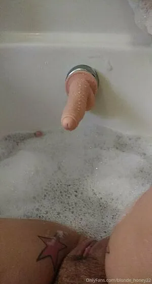 Blonde Honey22 OnlyFans Leaked Free Thumbnail Picture - #R2UBOyg59c