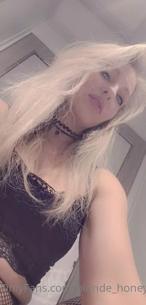 Blonde Honey22 OnlyFans Leaked Free Thumbnail Picture - #TEZSxxc1OT