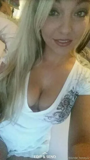 Blonde Honey22 OnlyFans Leaked Free Thumbnail Picture - #sqzX9macCL