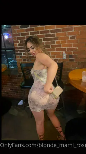 Blonde Mami Rose OnlyFans Leaked Free Thumbnail Picture - #2dn03nwrTO