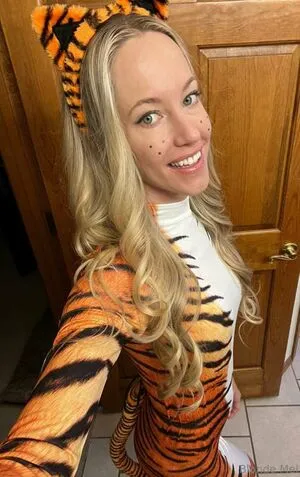 Blonde Mel OnlyFans Leaked Free Thumbnail Picture - #Vkqrm8aeqk