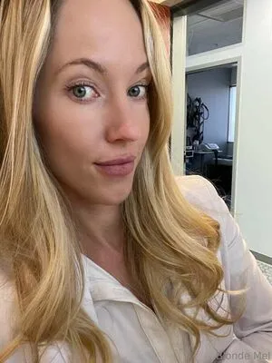 Blonde Mel OnlyFans Leaked Free Thumbnail Picture - #kLl4XI5v8G
