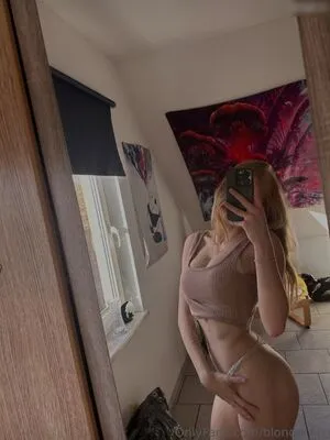 Blonde Vivi OnlyFans Leaked Free Thumbnail Picture - #0WyJZrWypV