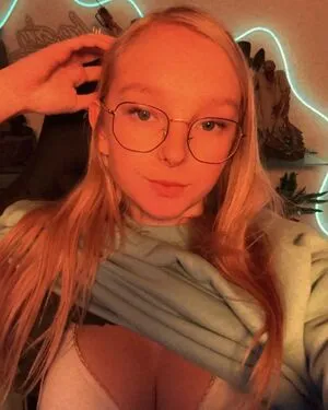 Blonde Vivi OnlyFans Leaked Free Thumbnail Picture - #7E5CcBC5B7